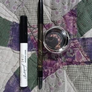 Brand new Too Faced mini set